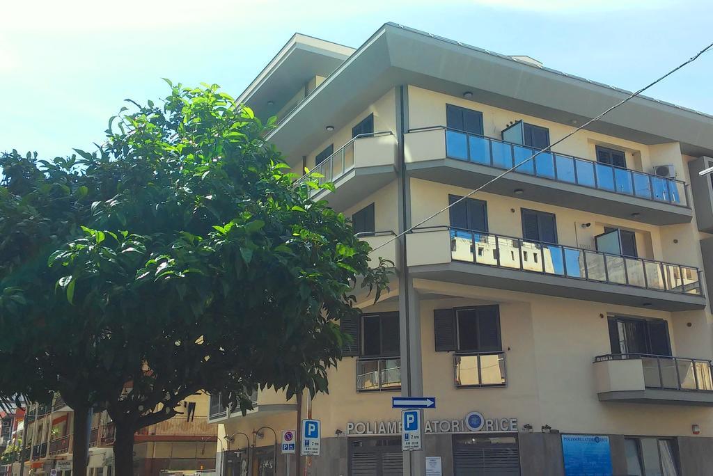 Nerissa Holiday Apartment Milazzo Buitenkant foto