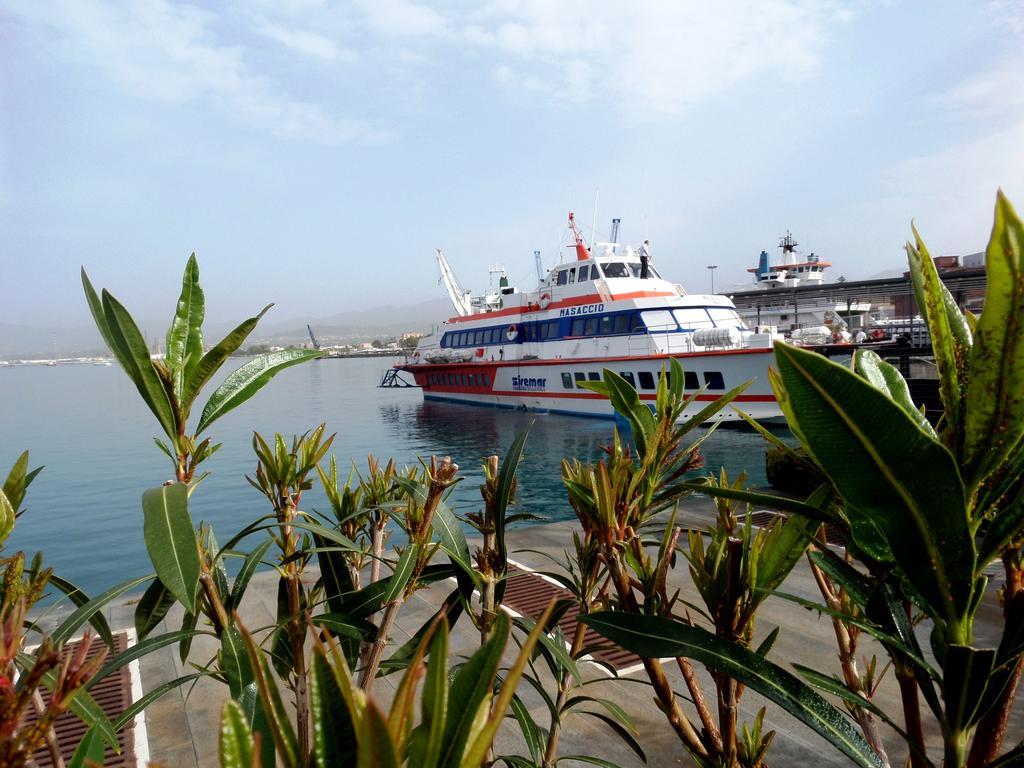 Nerissa Holiday Apartment Milazzo Buitenkant foto